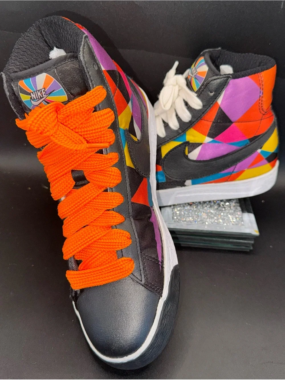 Nike Blazer Mid ‘77 Geometric Multi-Color High Top Sneakers Men’s 7.5 Women’s 9
